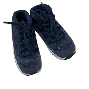 2022
Air Jordan 11 Retro TD 'Midnight Navy Velvet